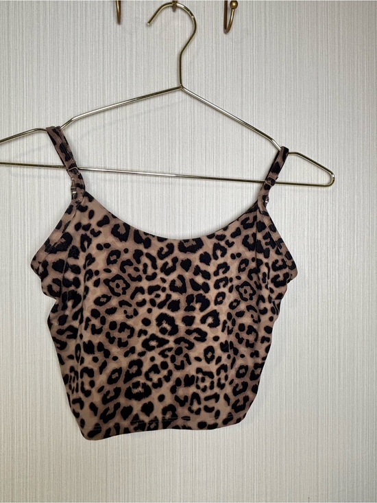 JoyLab Tops - Leopard print crop top xs